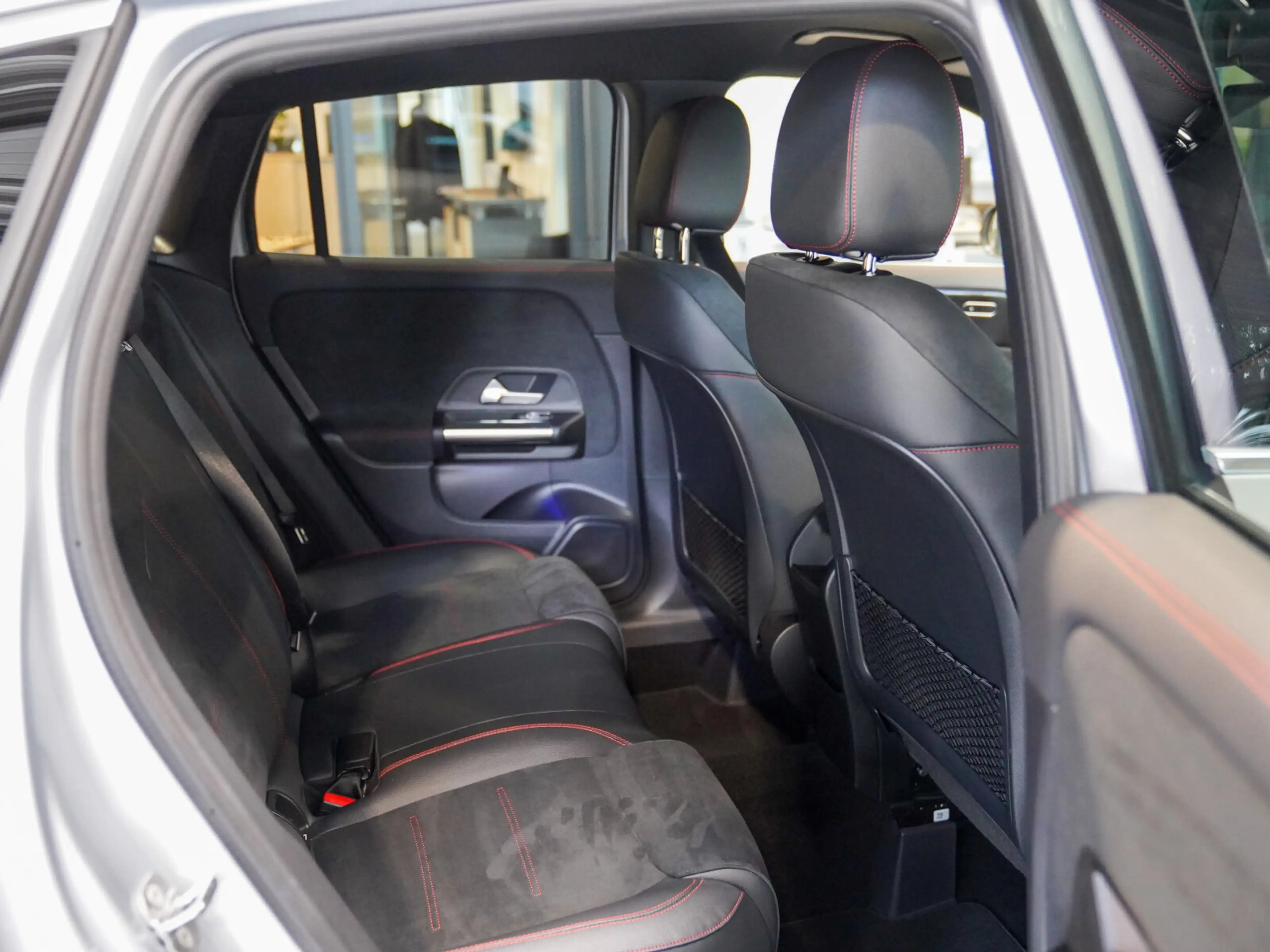Mercedes-Benz GLA 250 e AMG Line 11kW CarPlay DAB Rückfahrkame — photo 14