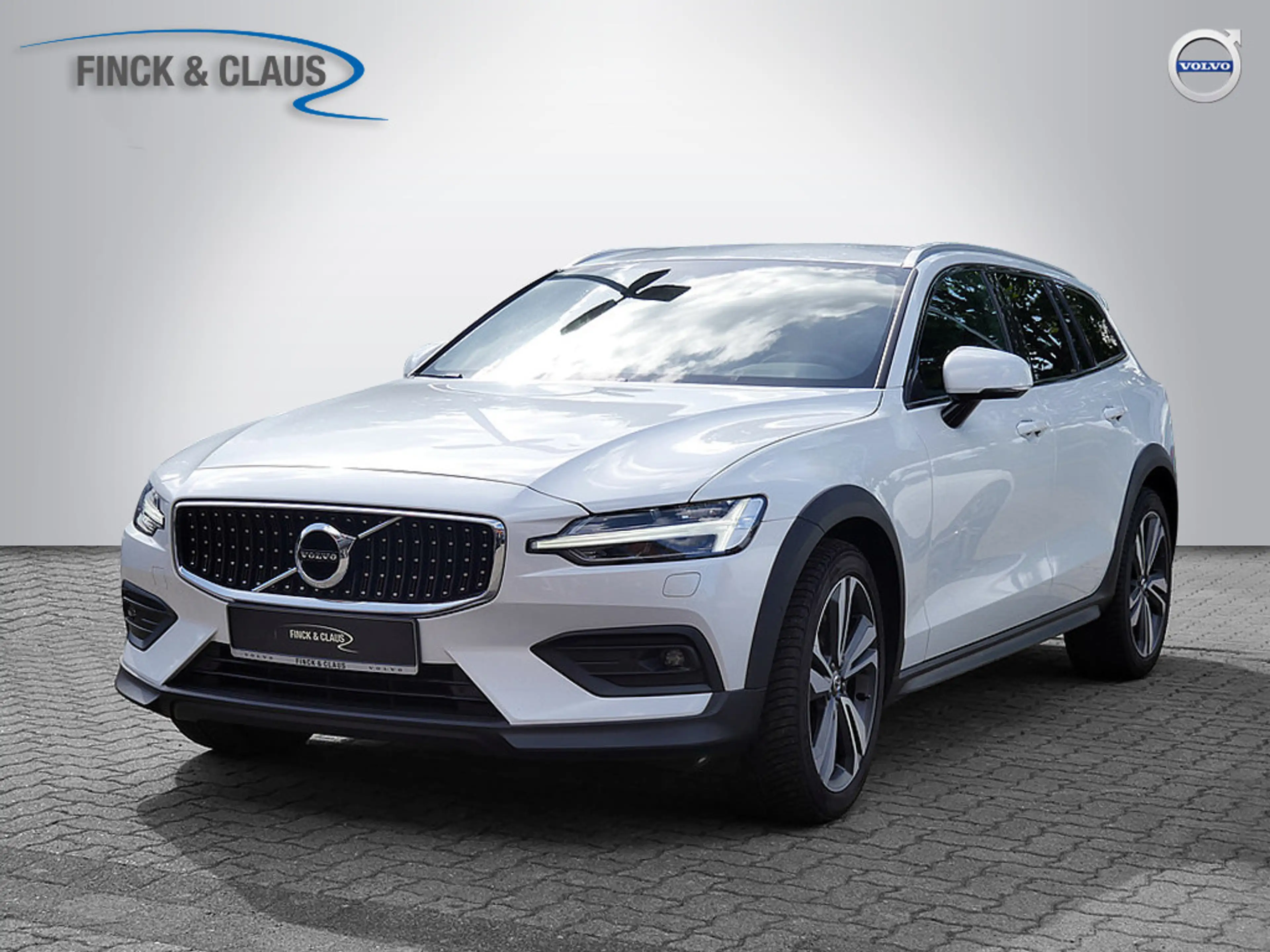 Volvo V60 Cross Country B5 AWD Pro