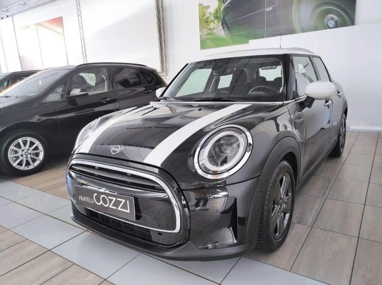 MINI Cooper 5 porte (F55) - Mini 1.5 Cooper Classic 5 porte Negro - 2