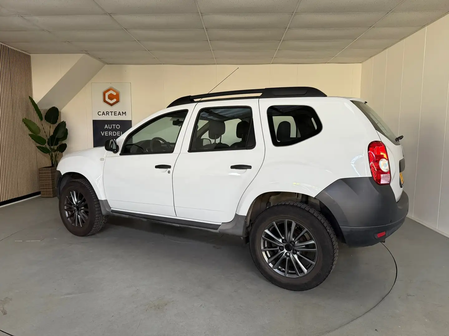 Dacia Duster 1.6 Ambiance 2wd Airco, LMV Wit - 2