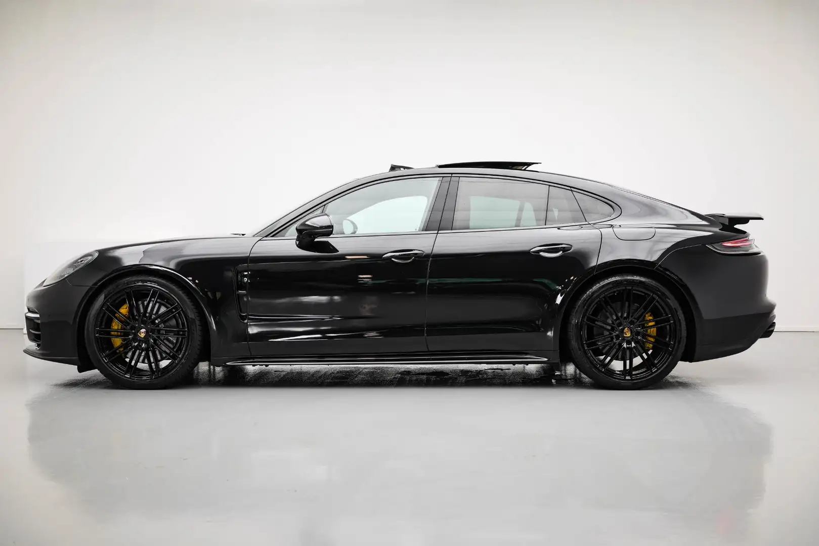 Porsche Panamera 2.9 4 E-Hybrid Platinum Edition |Pano|SportChrono| Schwarz - 2