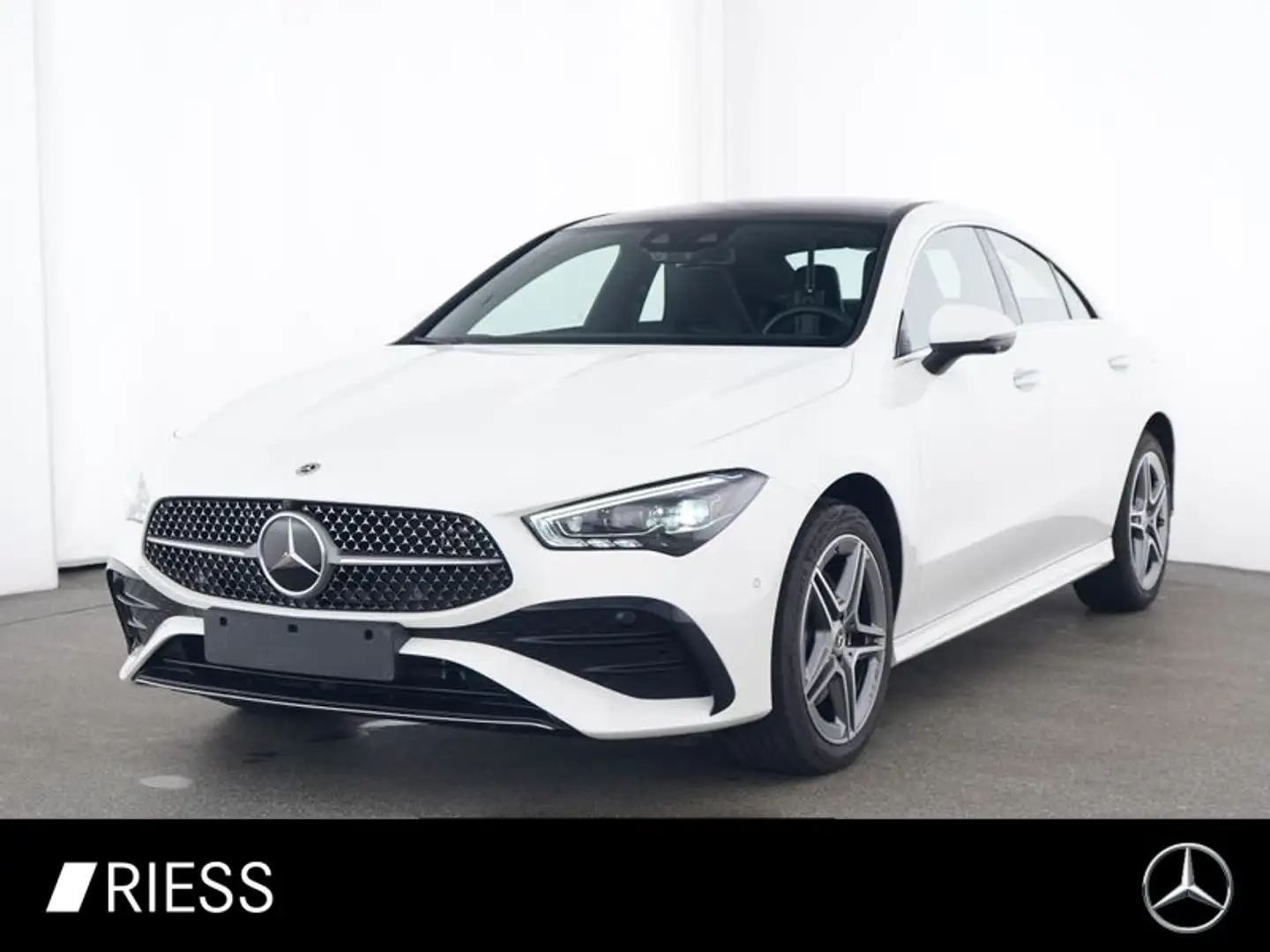 Mercedes-Benz CLA 250 e Cp AMG ADV+ AHK PANO 360 MULTI DISTRON Blanco - 1