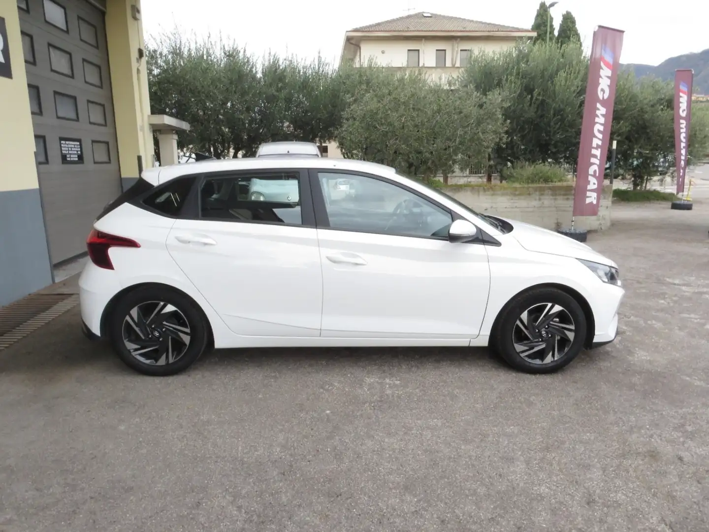 Hyundai i20 1.2 Connectline Gpl km 41.000. tagliandata Hyundai Bianco - 2