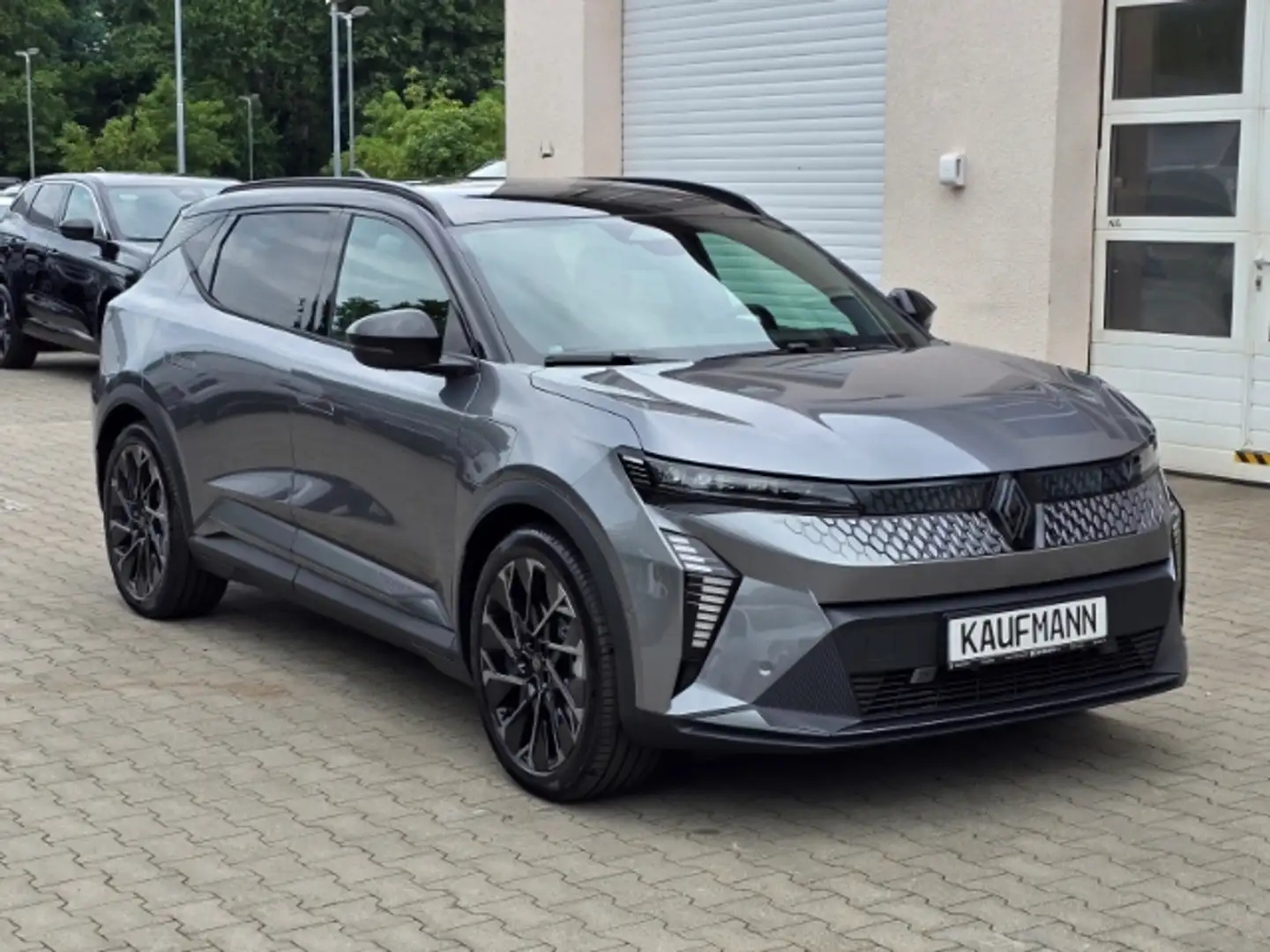 Renault Scenic E-Tech Electric 220 Long Range  Alpine EV87 220HP Grau - 1