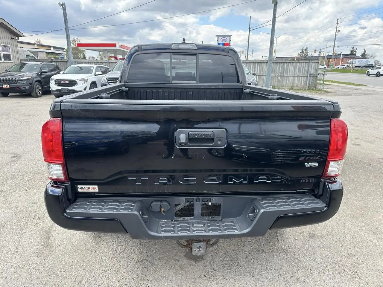 Toyota Tacoma снимка Toyota Tacoma