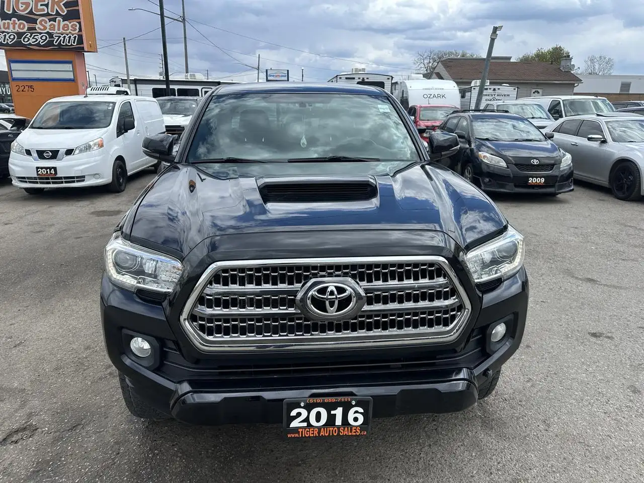 Toyota Tacoma снимка Toyota Tacoma