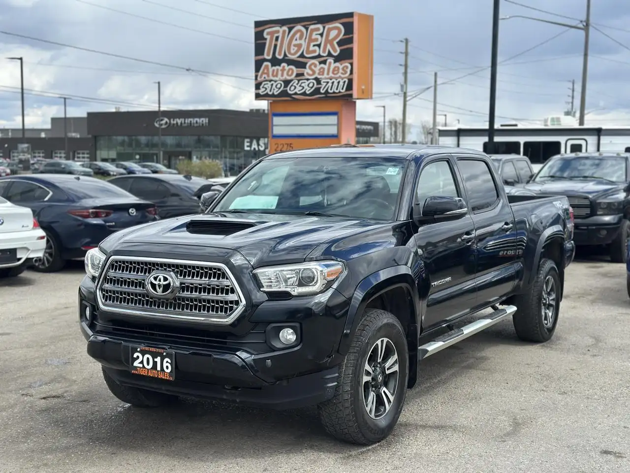 Toyota Tacoma снимка Toyota Tacoma