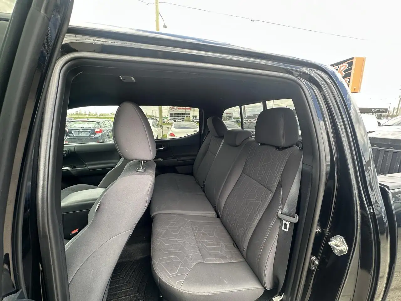 Toyota Tacoma снимка Toyota Tacoma