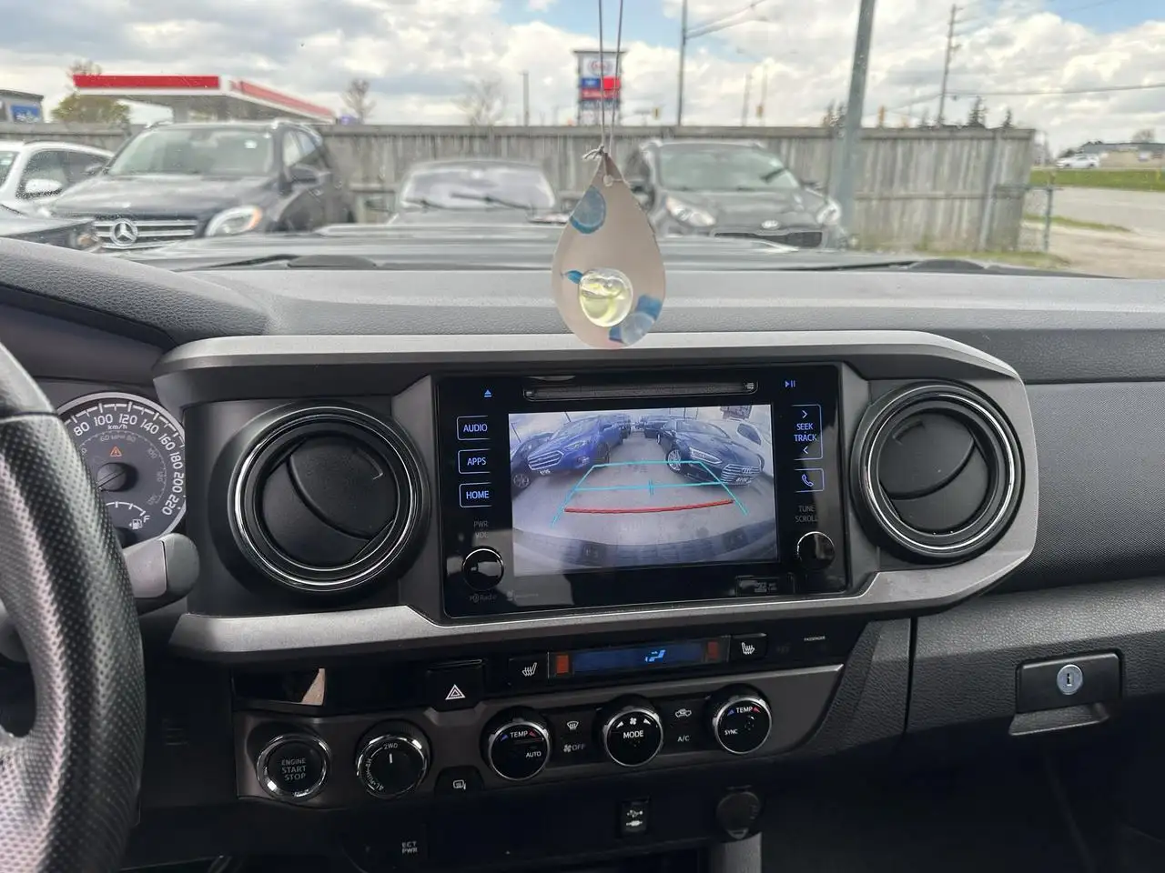 Toyota Tacoma снимка Toyota Tacoma