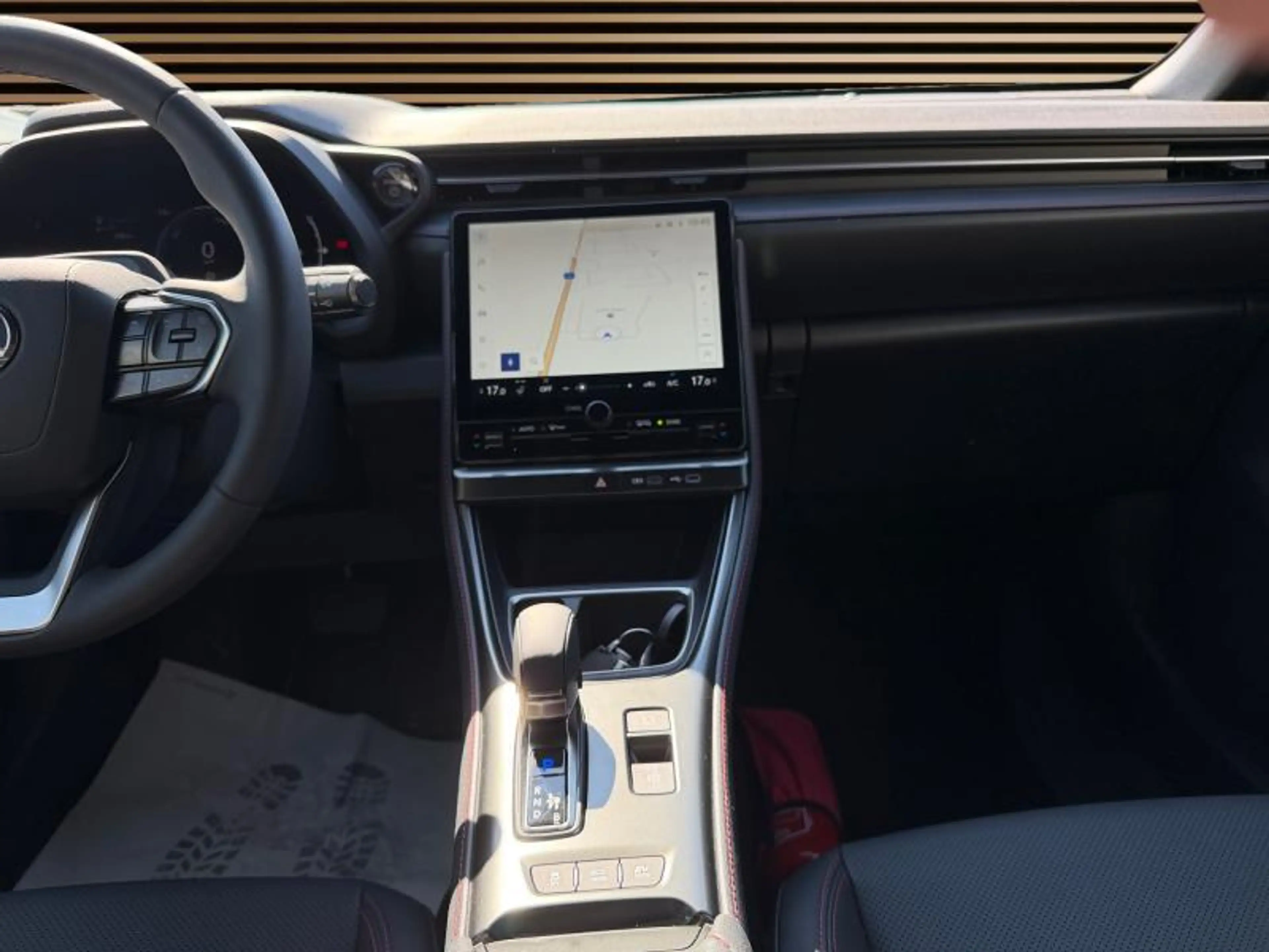 Lexus LBX Emotion — photo 14