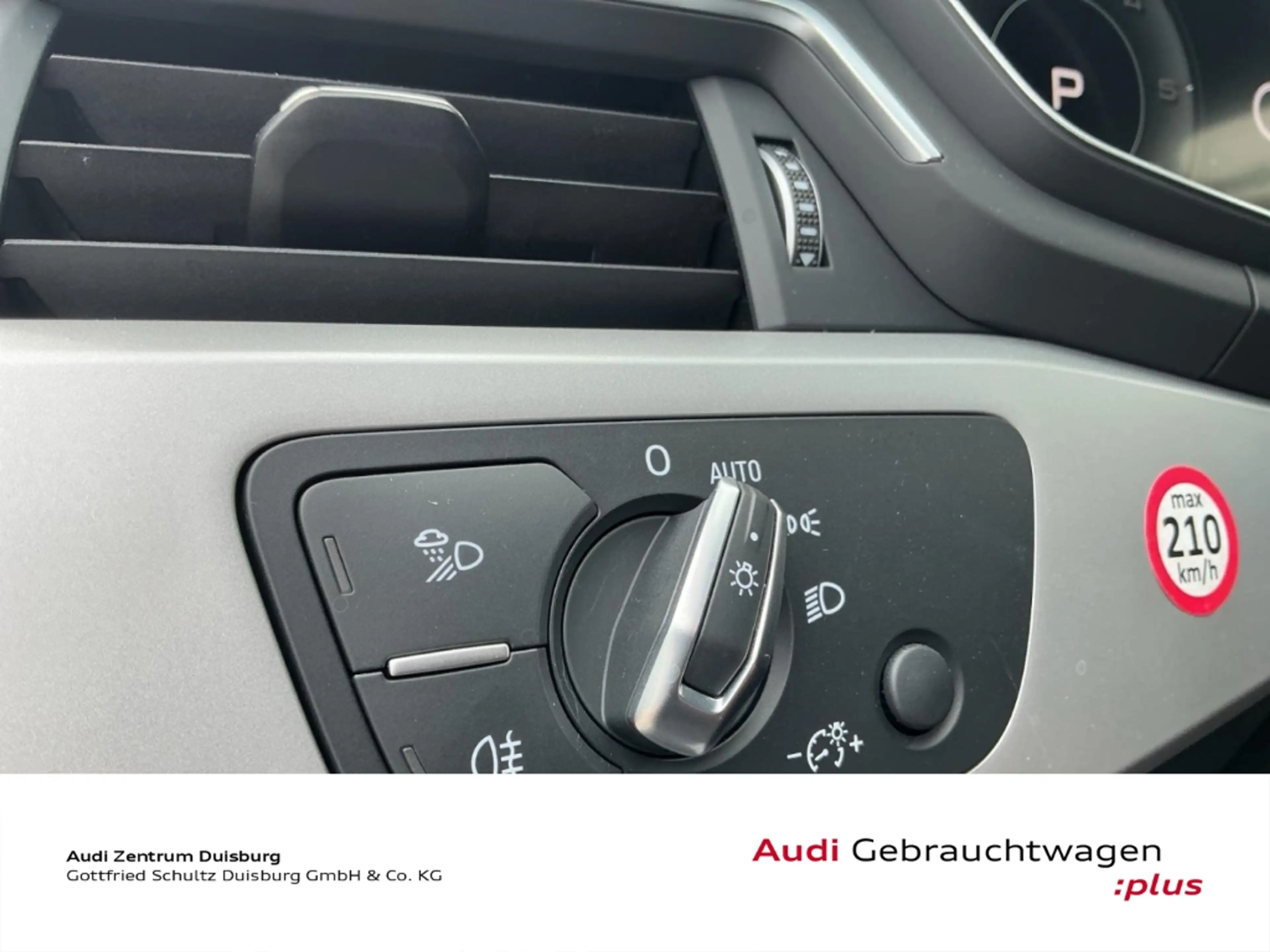 Audi A4 Avant — photo 14