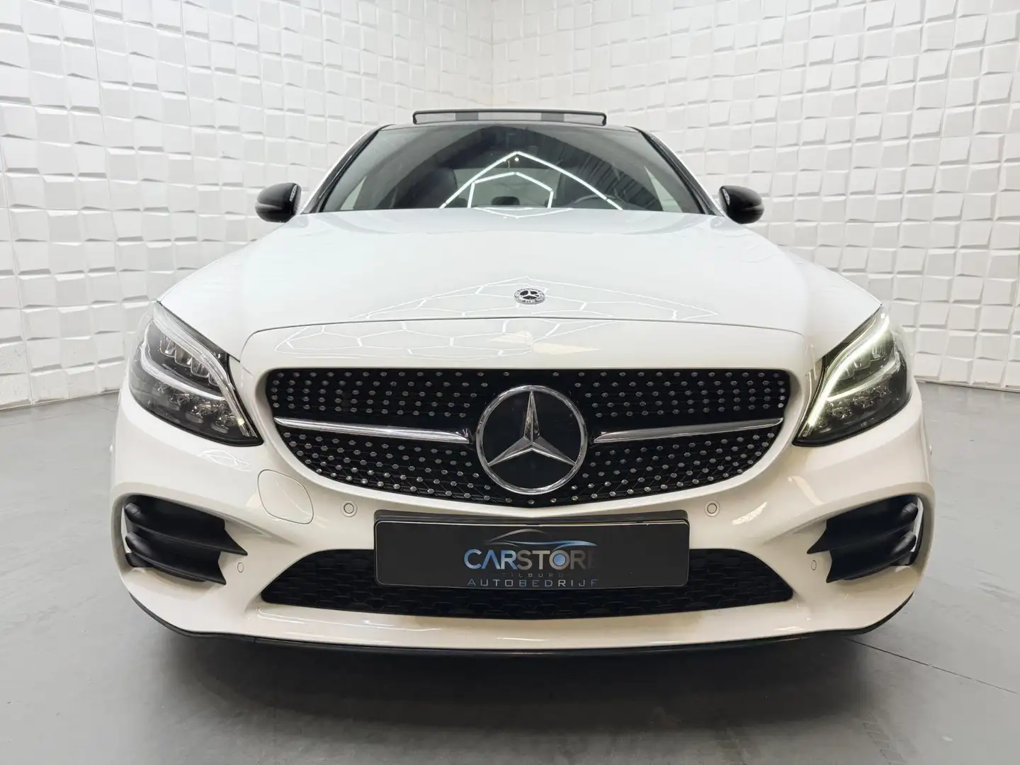 Mercedes-Benz C 300 AMG PANO NIGHT CAMERA LEER Blanc - 2