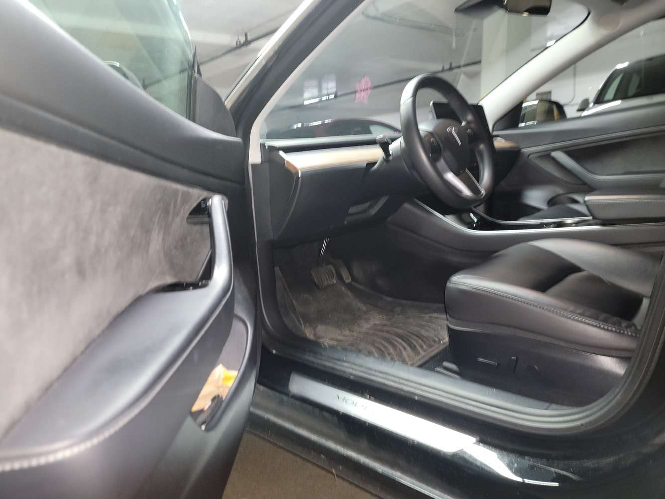 2020 Tesla Model 3 Standard Range Plus RWD alt 5