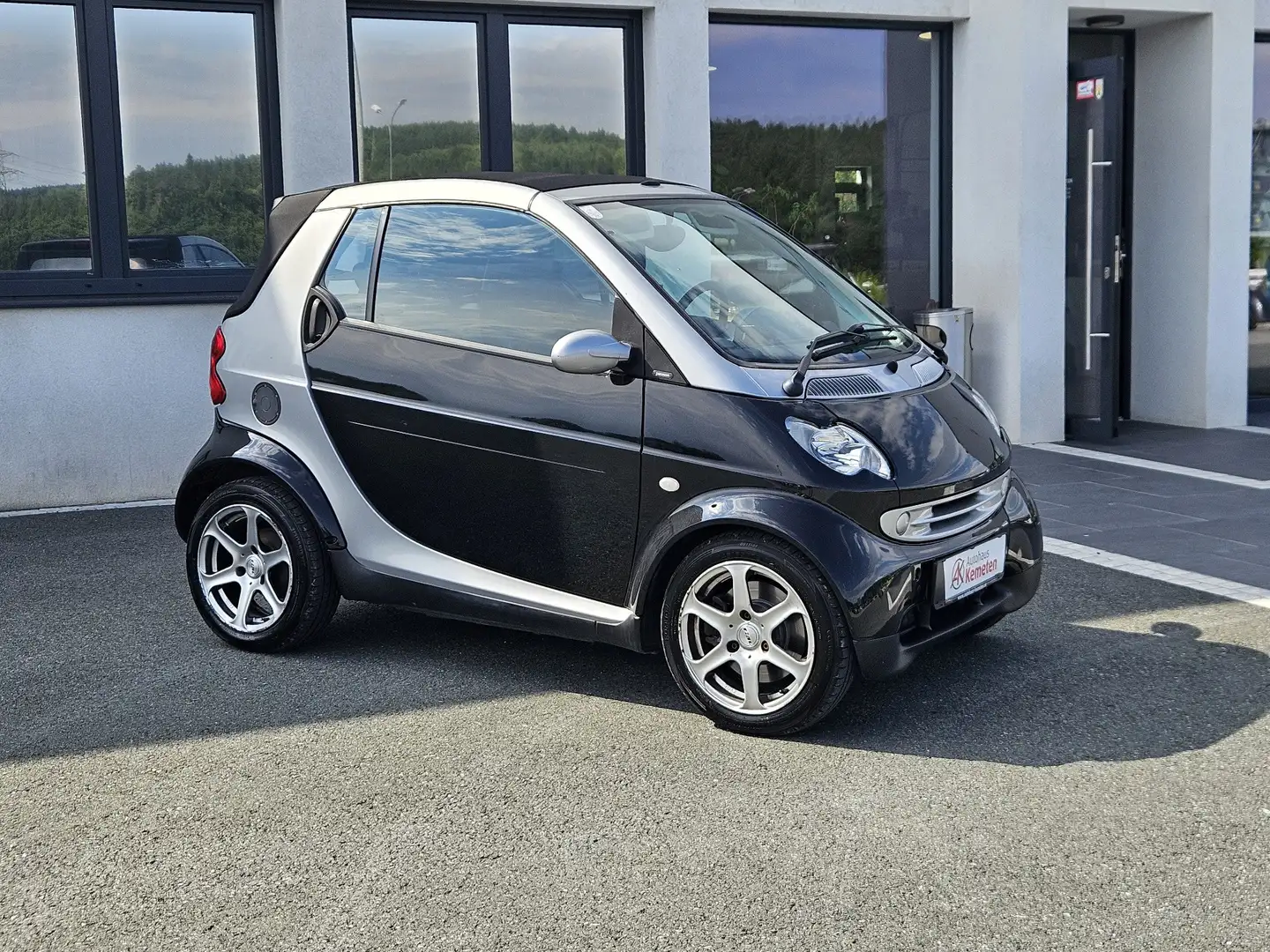smart forTwo Basis Grau - 1