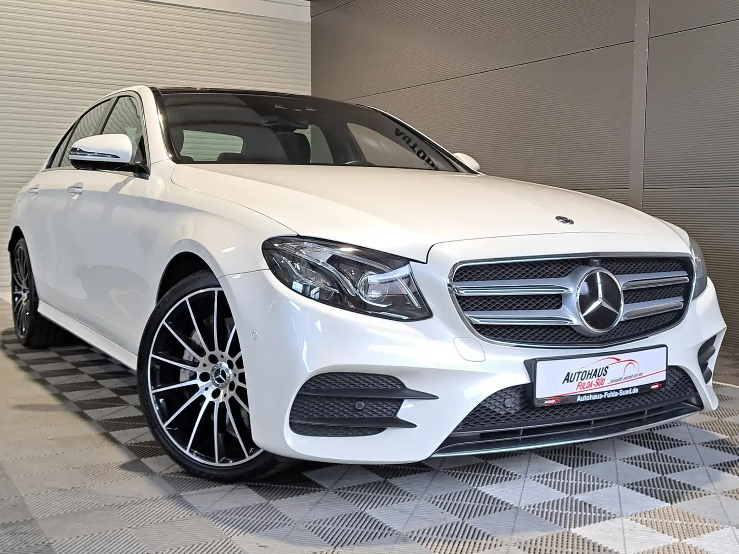 Mercedes-Benz E 400 4Matic AMG-Line°Burmester°HUD°ACC°Pano°360 Blanco - 1