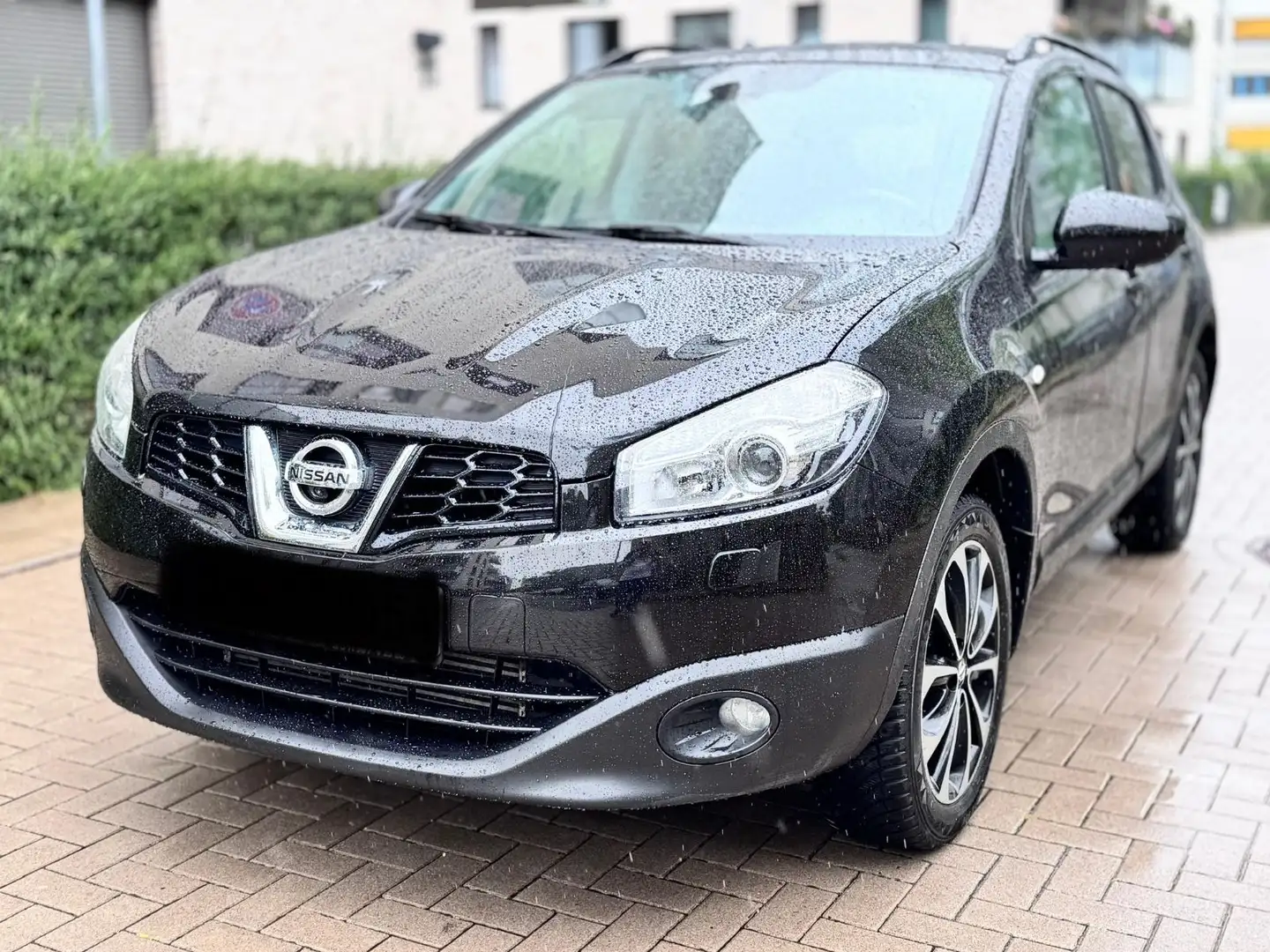 Nissan Qashqai 360 4X4 Rot - 1
