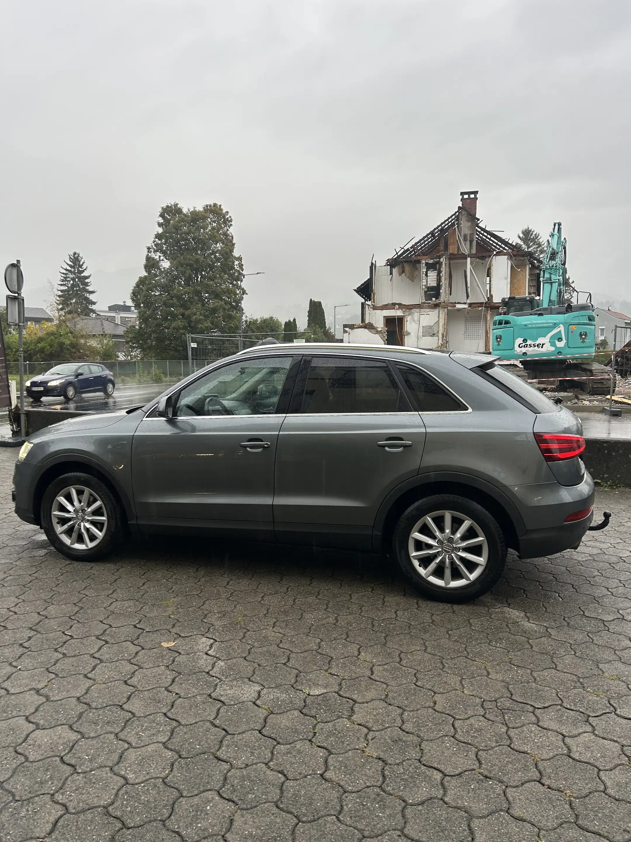 Audi Q3 2,0 TDI quattro DPF S-tronic — photo 6