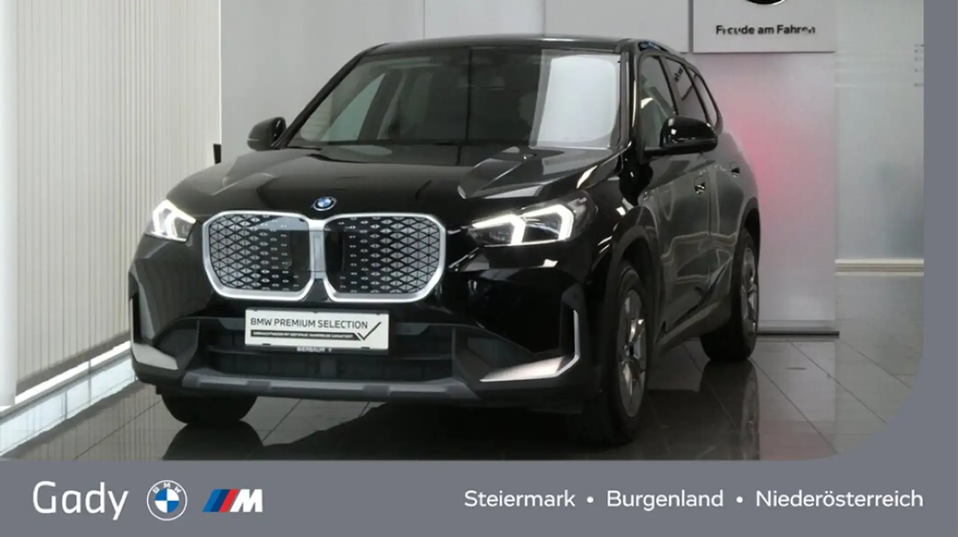 BMW iX1 eDrive20 Schwarz - 2