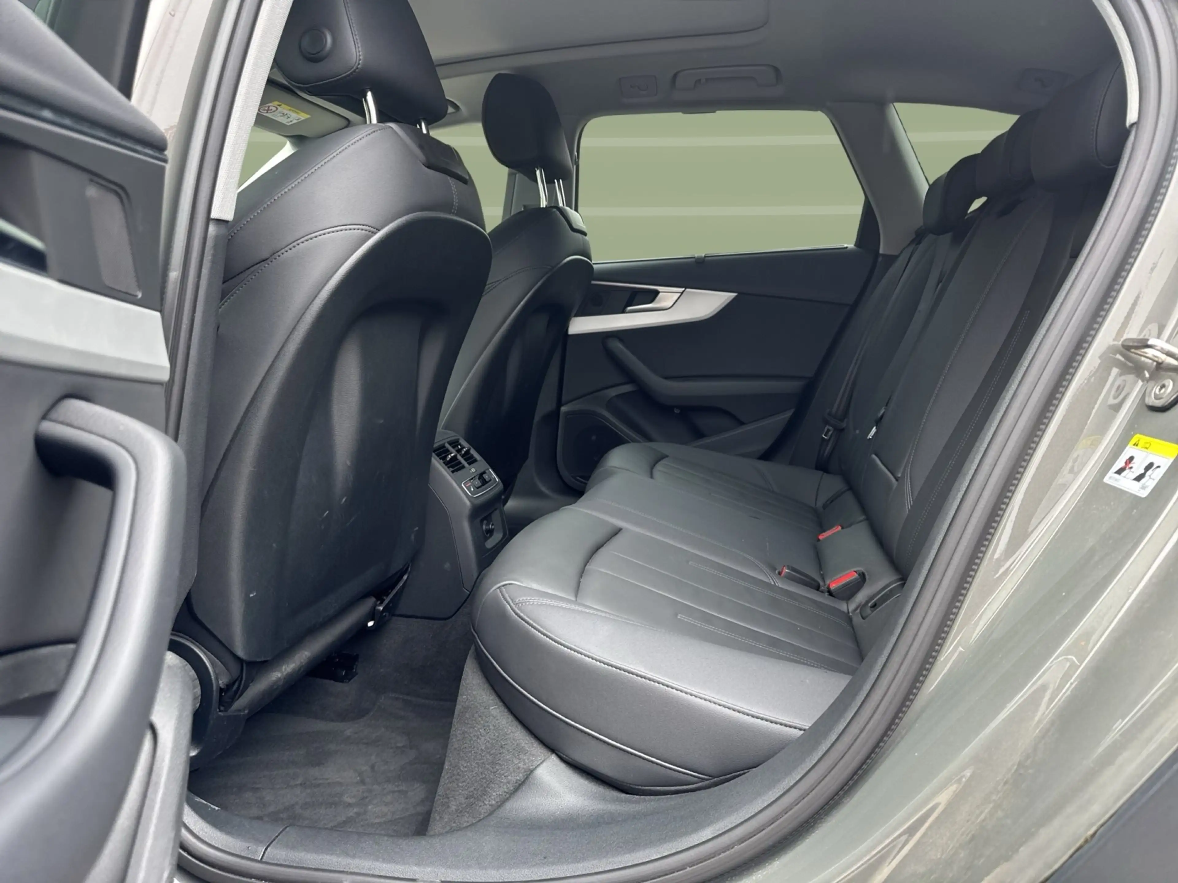 Audi A4 allroad 40 TDI qu MATRIX PANO 360° PDC+ 18" — photo 15
