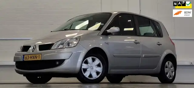 2009 Renault Scenic in Grey for sale