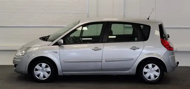 Renault Scenic view 3
