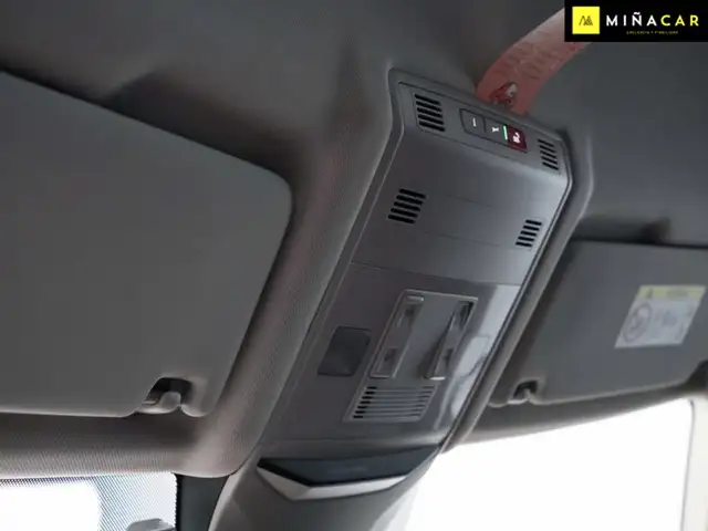 Volkswagen T-Roc view 18