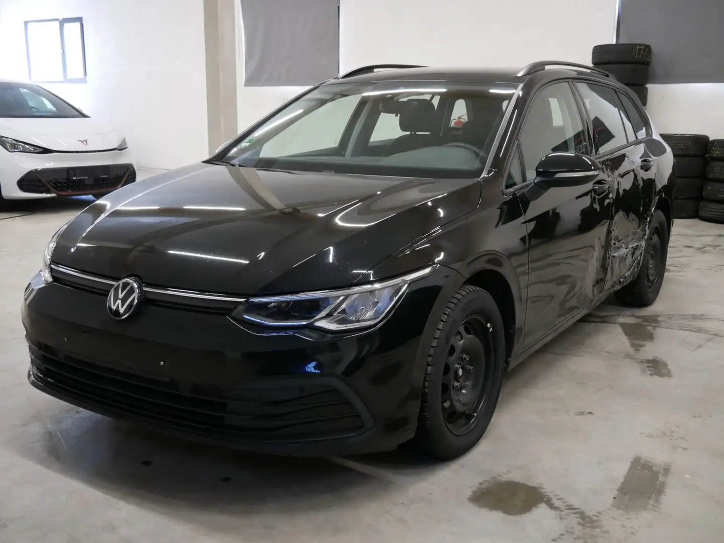 Volkswagen Golf VIII Variant Life 2.0 TDI DSG LED NAVI DAB+ Nero - 1