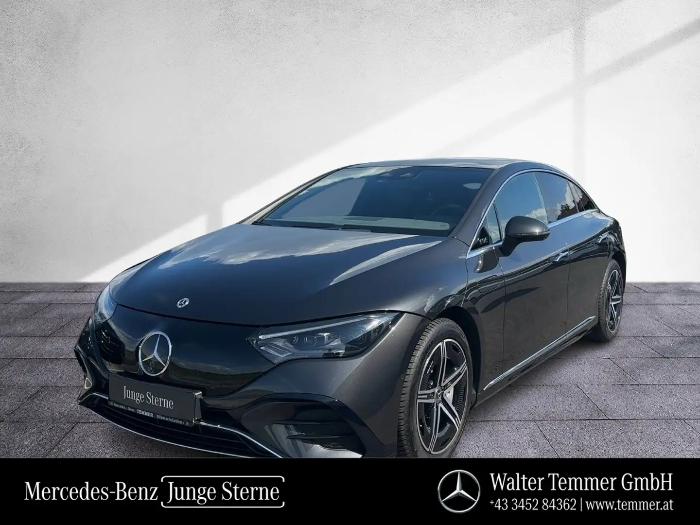 Mercedes-Benz EQE 300 AMG-Line Premium Distr LED AHV Szürke - 1
