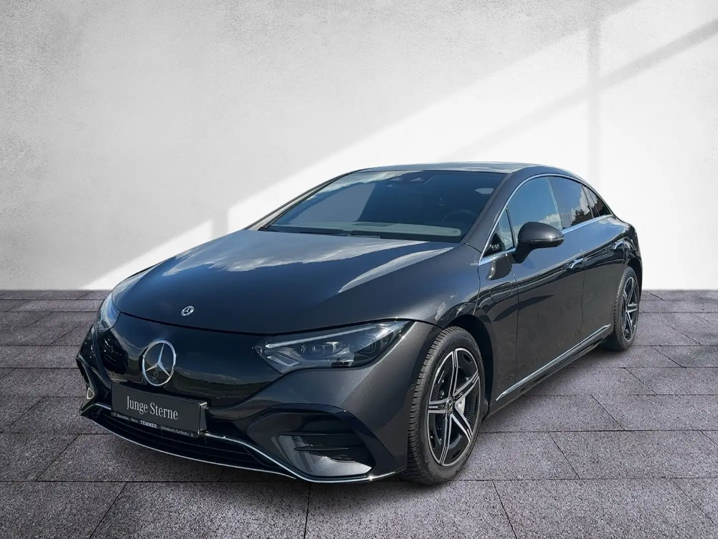 Mercedes-Benz EQE 300 AMG-Line Premium Distr LED AHV Szürke - 2
