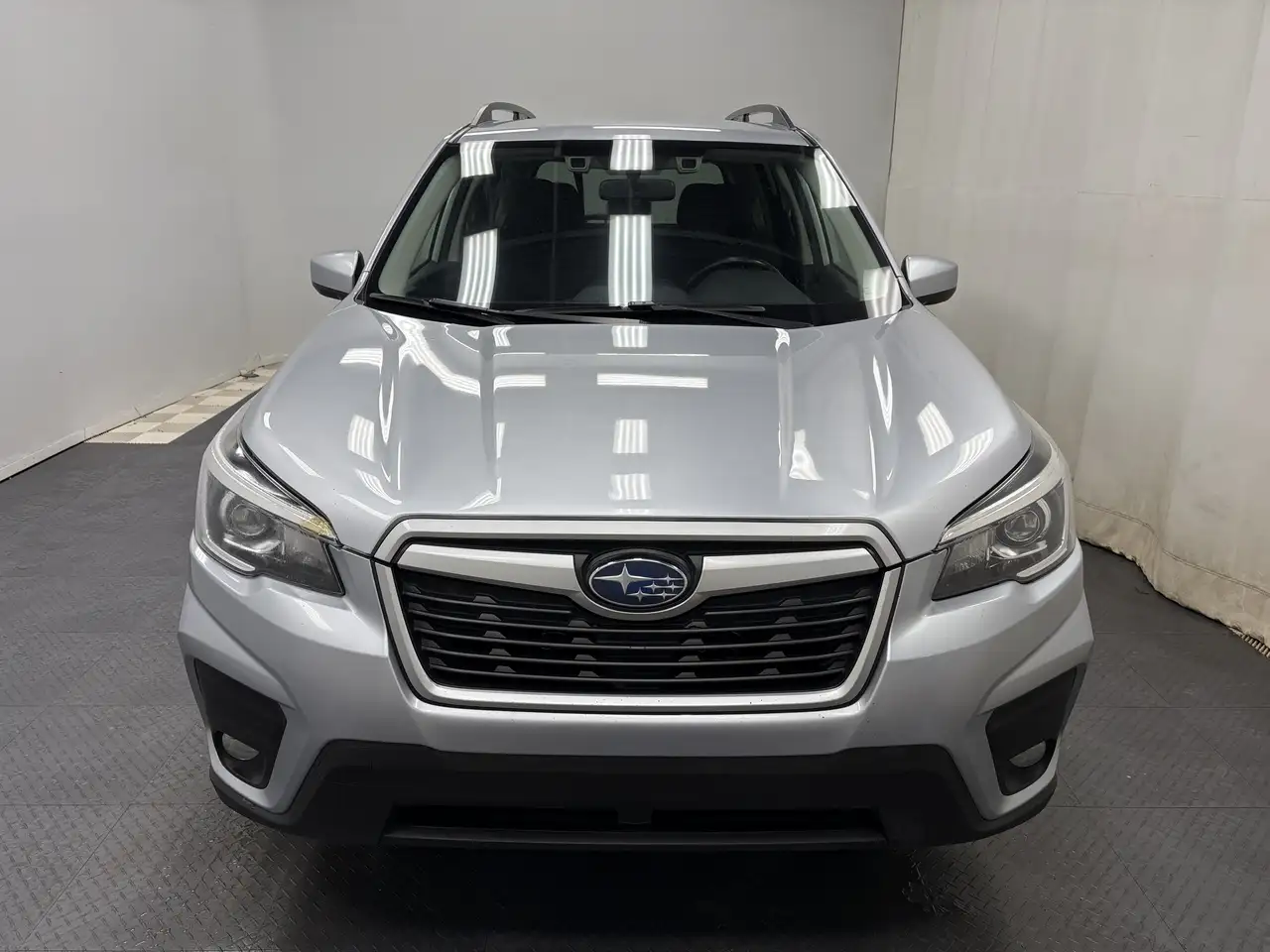 Subaru Forester снимка Subaru Forester