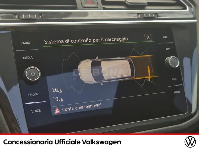 Volkswagen Tiguan view 13