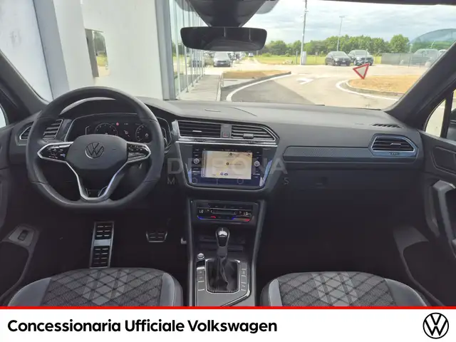 Volkswagen Tiguan view 9