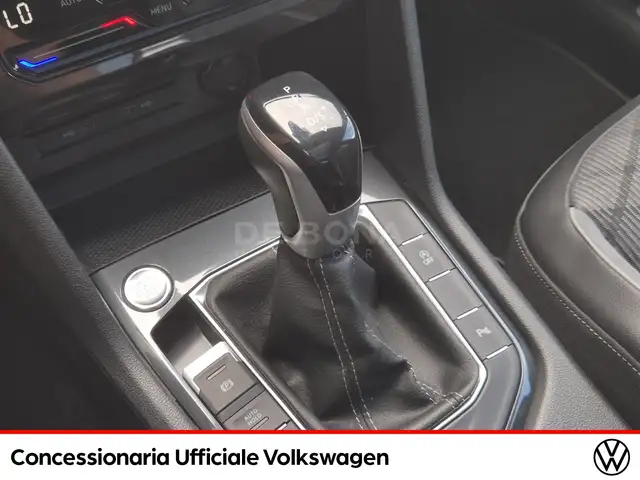 Volkswagen Tiguan view 16