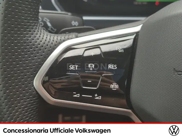 Volkswagen Tiguan view 18