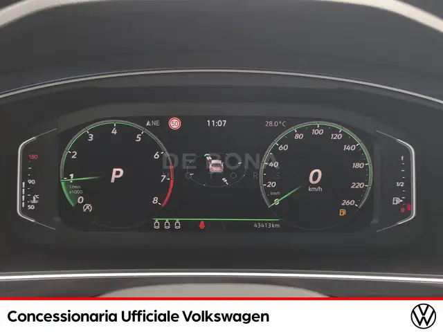 Volkswagen Tiguan view 11