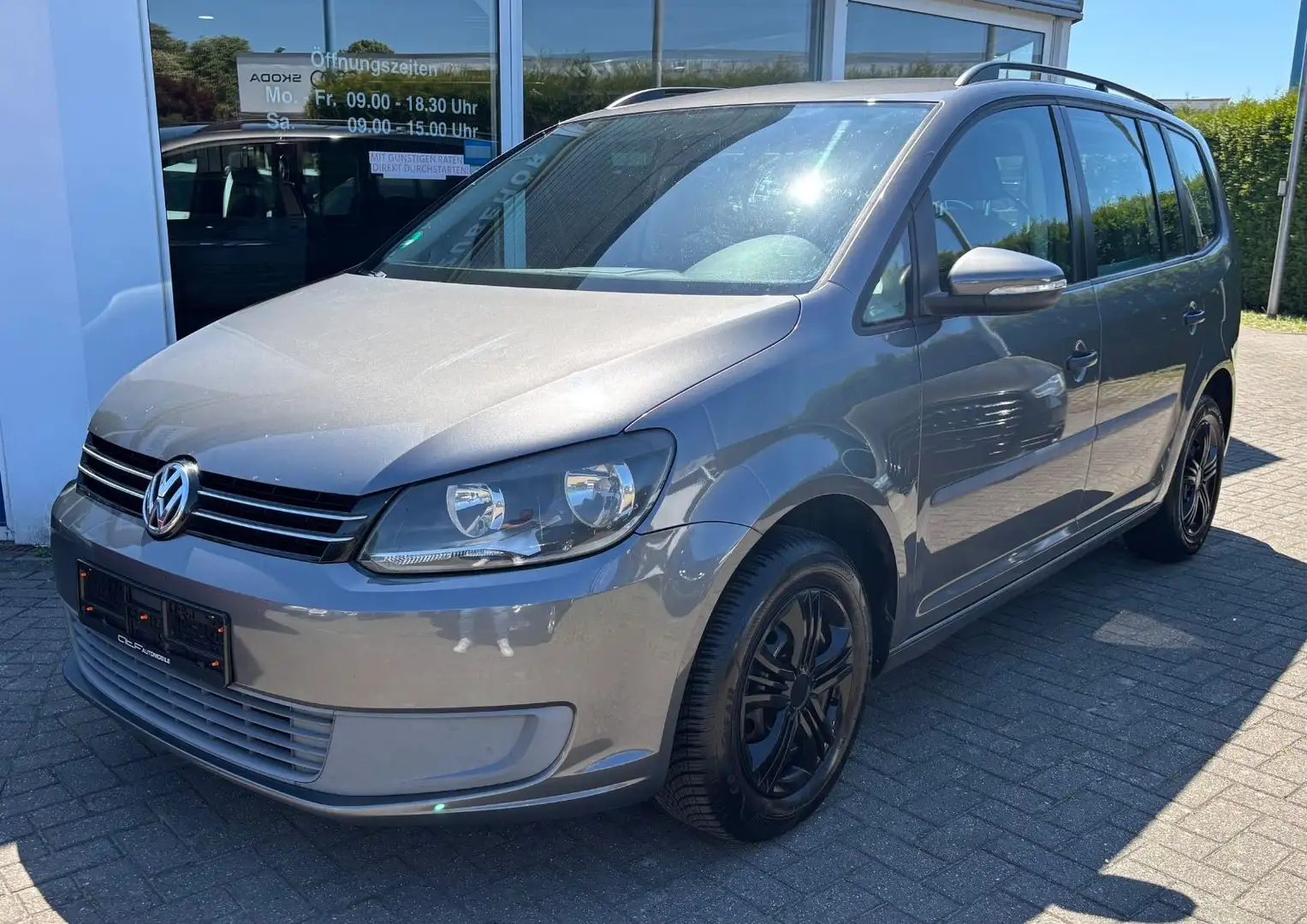 Volkswagen Touran Trendline BMT Gris - 1