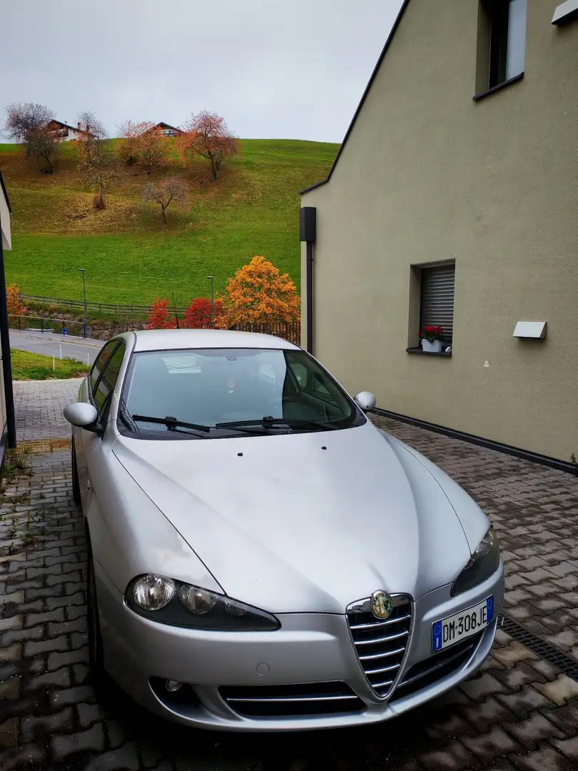 Alfa Romeo 147 5p 1.6 ts 16v Impression 105cv - 2
