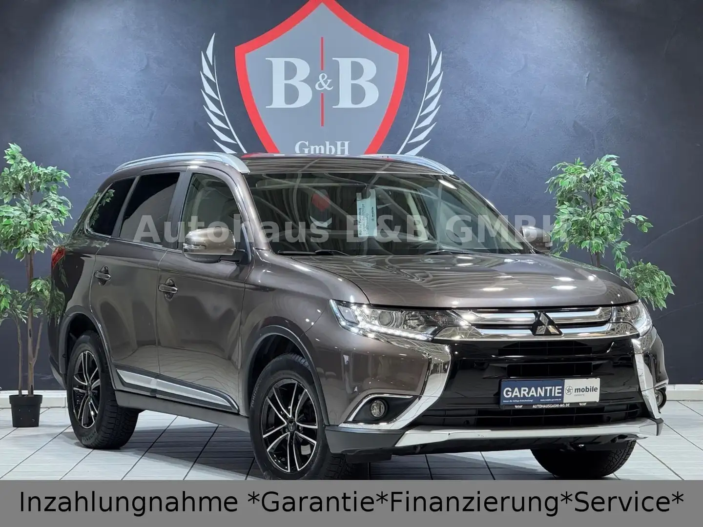 Mitsubishi Outlander 2.0 Edition*1.HD*LPG*Tempo*AHK*SHZ Braun - 1