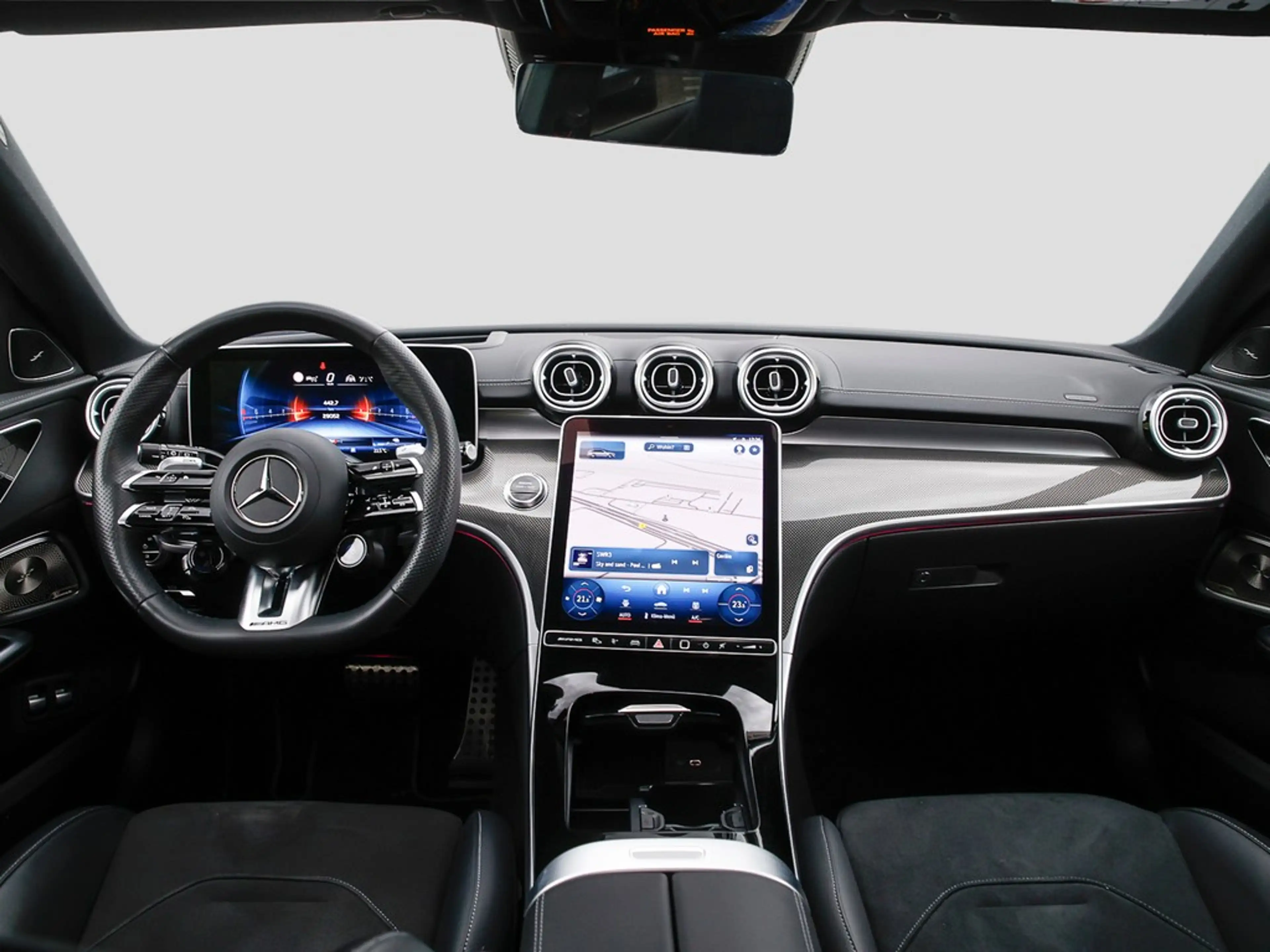 Mercedes-Benz C 63 AMG T S E Performance Night HeadUp Panorama — photo 10