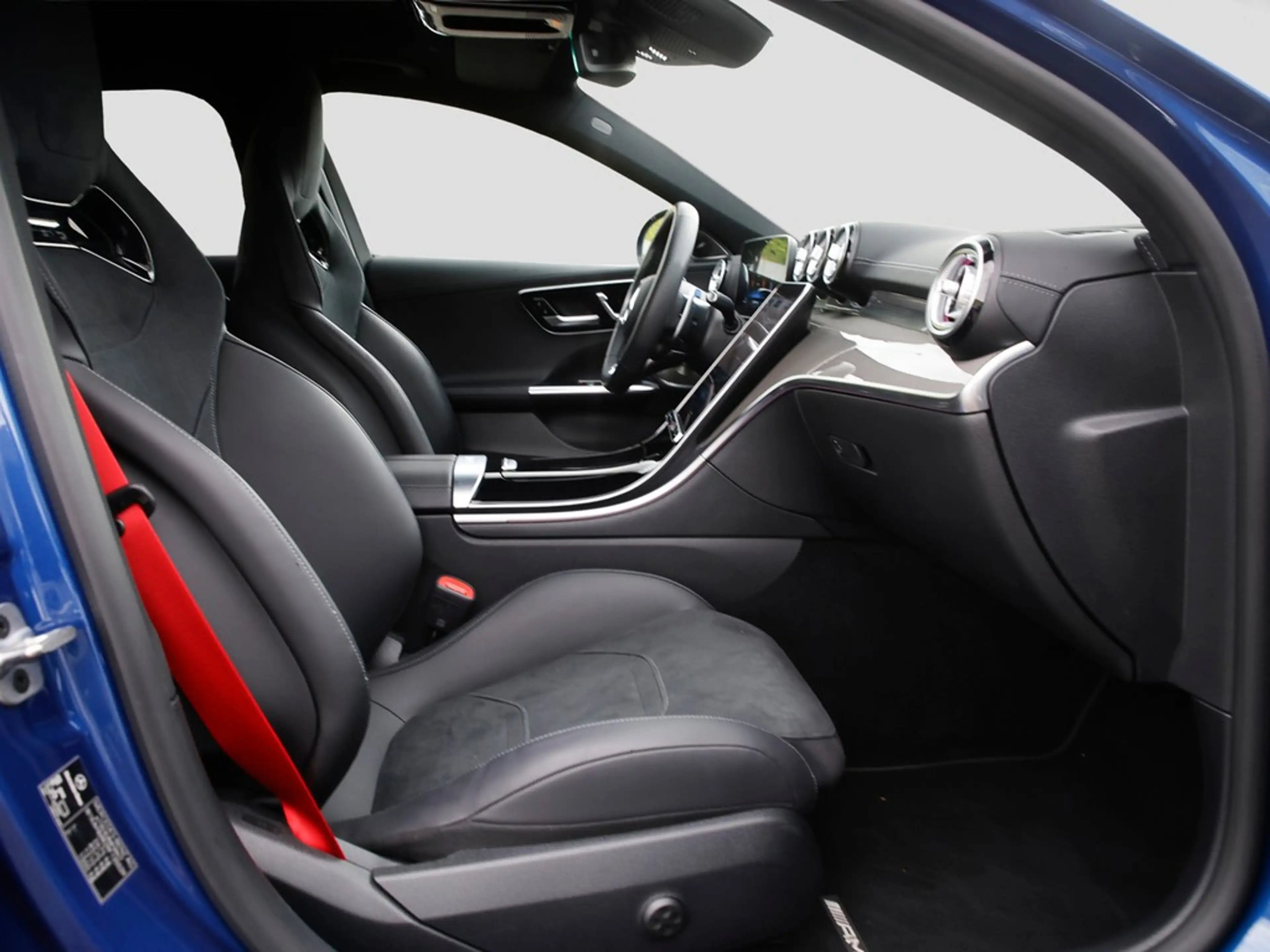 Mercedes-Benz C 63 AMG T S E Performance Night HeadUp Panorama — photo 12