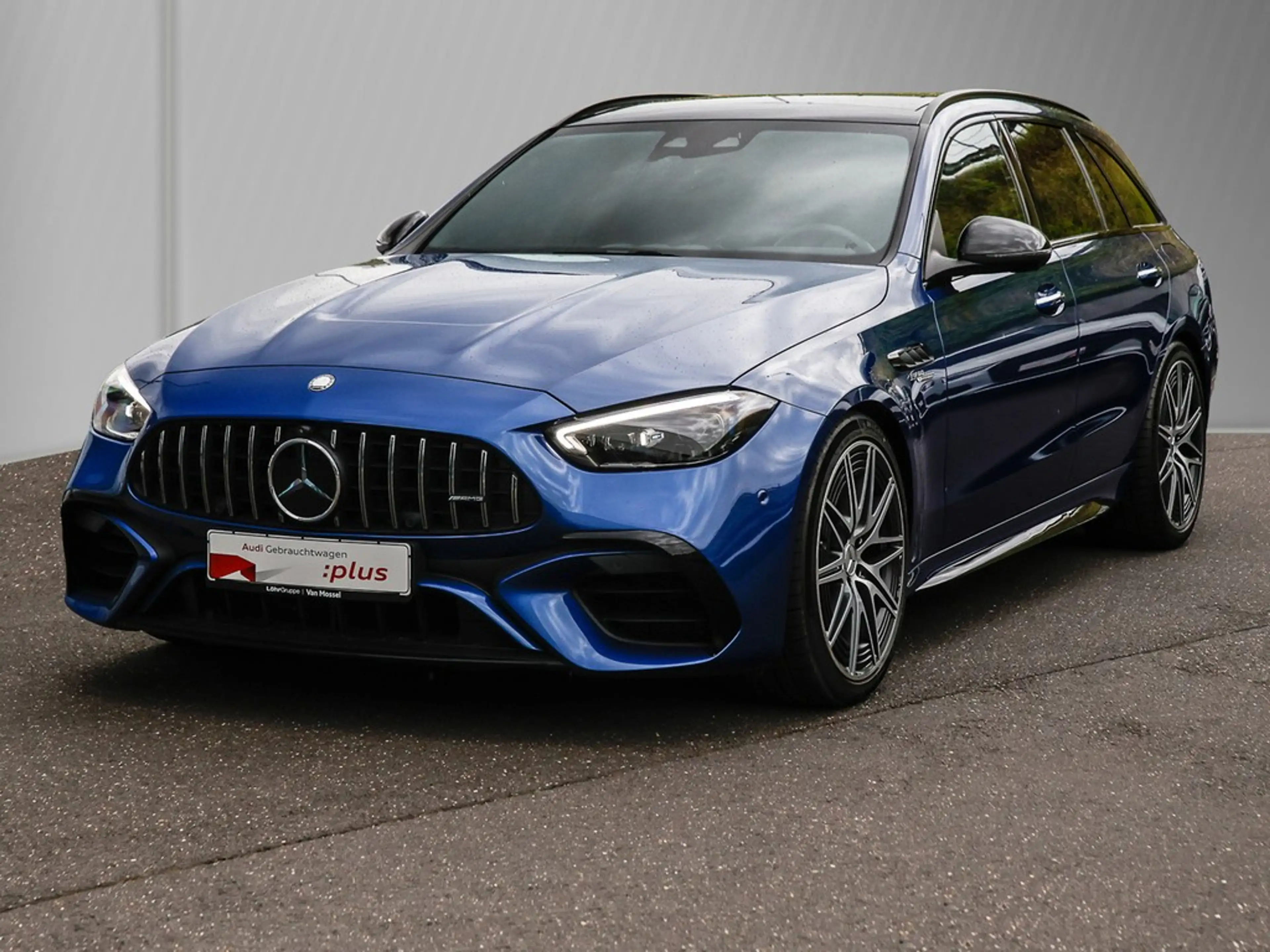 Mercedes-Benz C 63 AMG T S E Performance Night HeadUp Panorama — photo 2