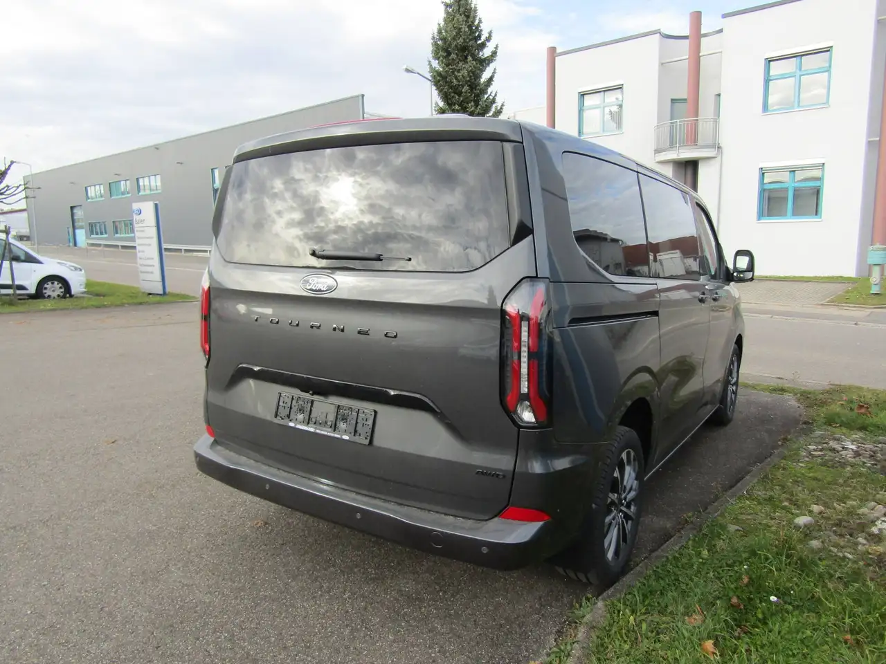 Ford Tourneo Custom 2026