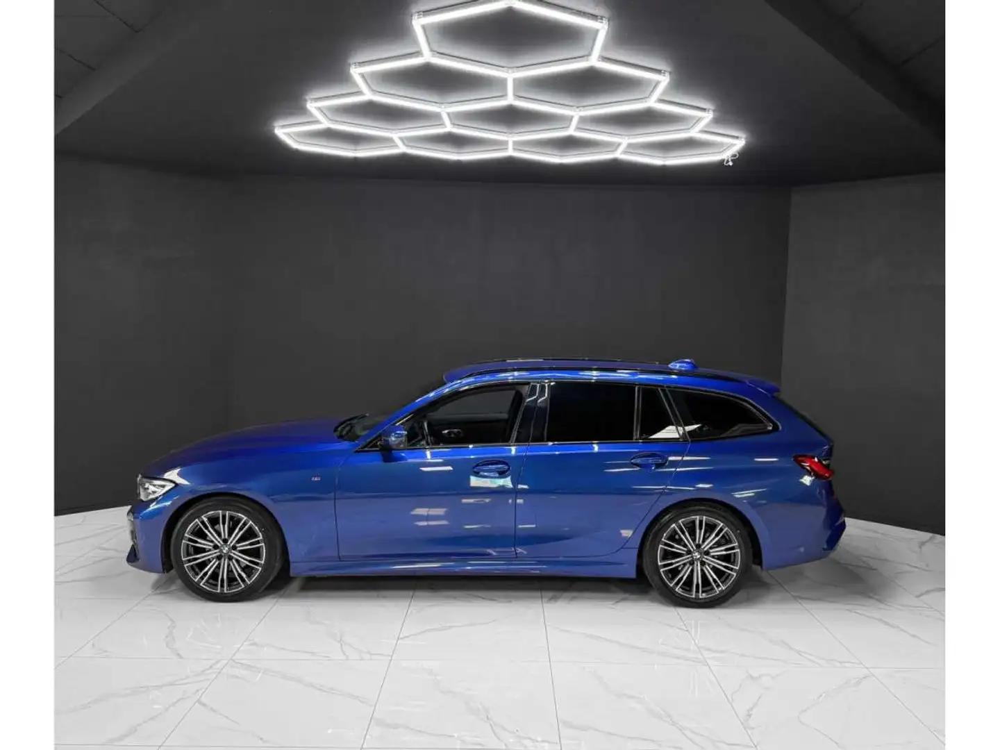 BMW 320 d Touring M Sport - BMW WARRANTY 01/2027 Blauw - 2