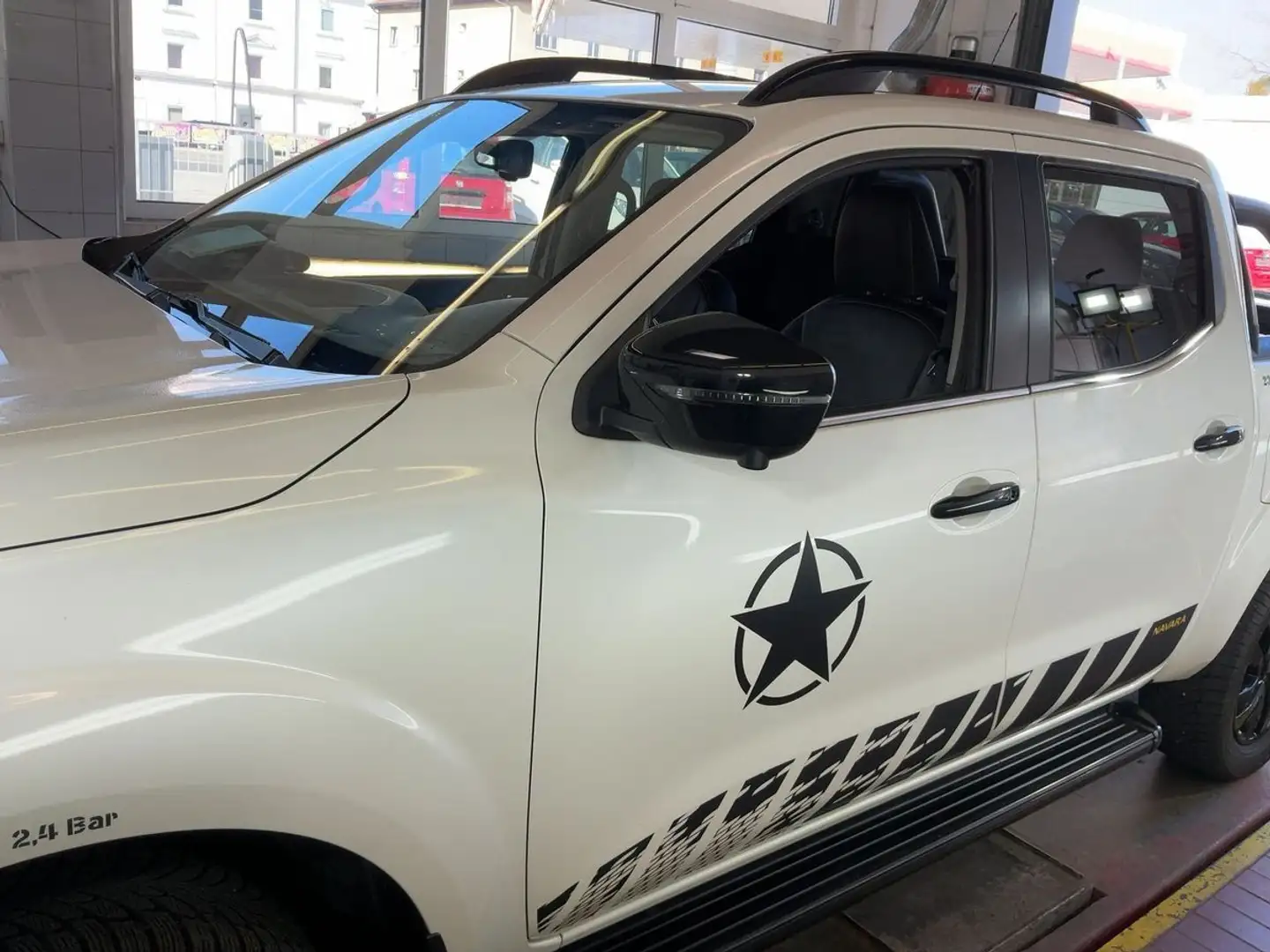 Nissan Navara 2.3 DCI 190 cv BVA7 N-Guard Double Cab 4x4 Blanco - 1