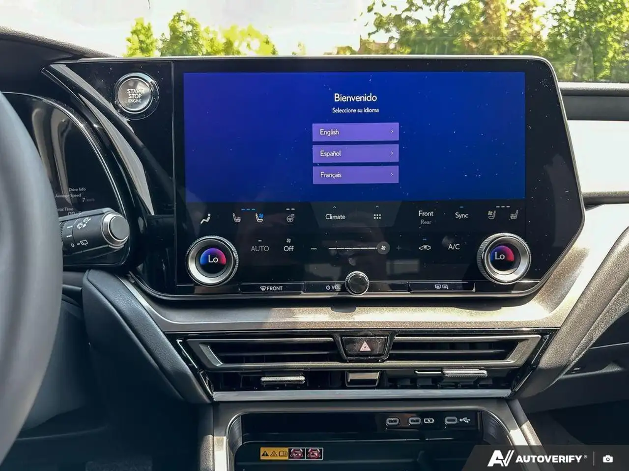 Lexus TX снимка Lexus TX