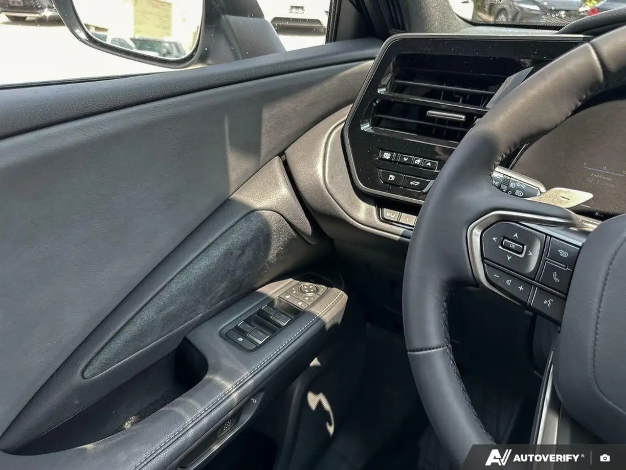 Lexus TX снимка Lexus TX