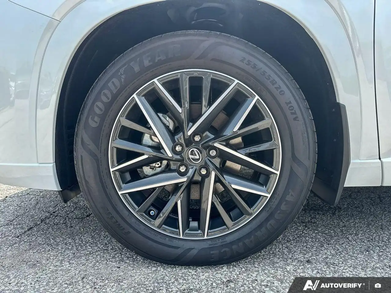 Lexus TX снимка Lexus TX