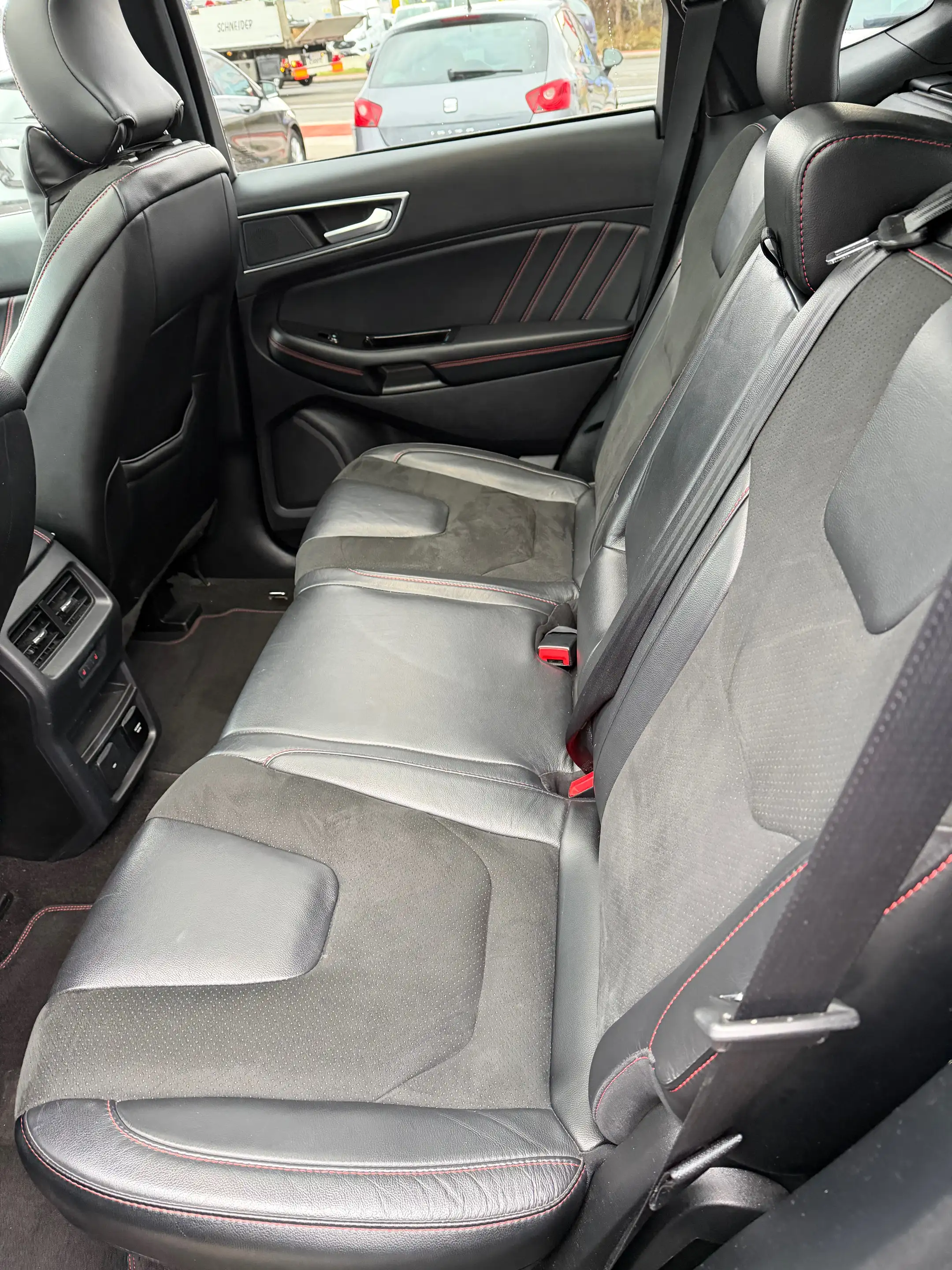 Ford Edge ST-Line 4x4 — photo 12