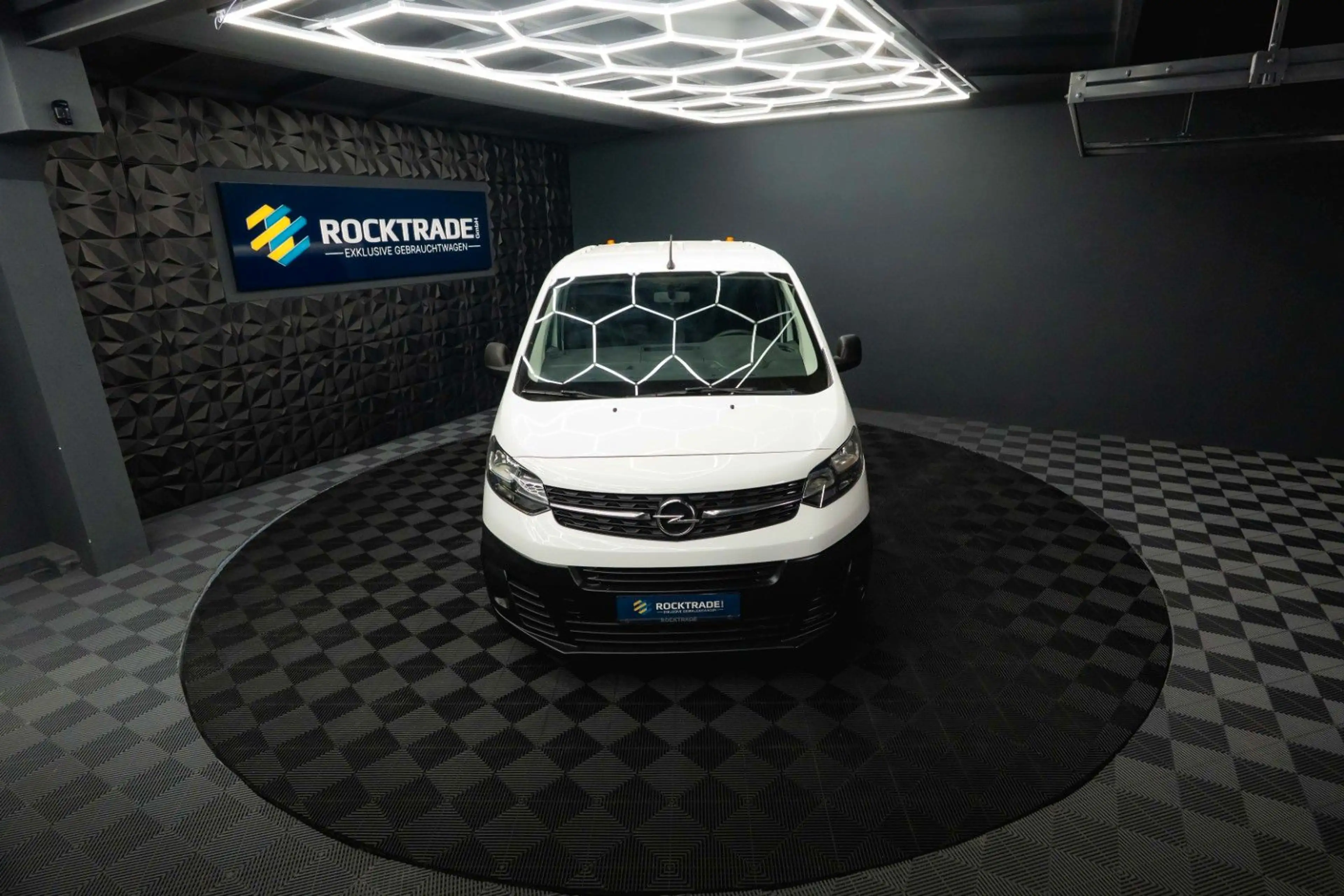 Opel Vivaro Kombi S | 9 Sitze | Klima | DAB | TÜV NEU — photo 3