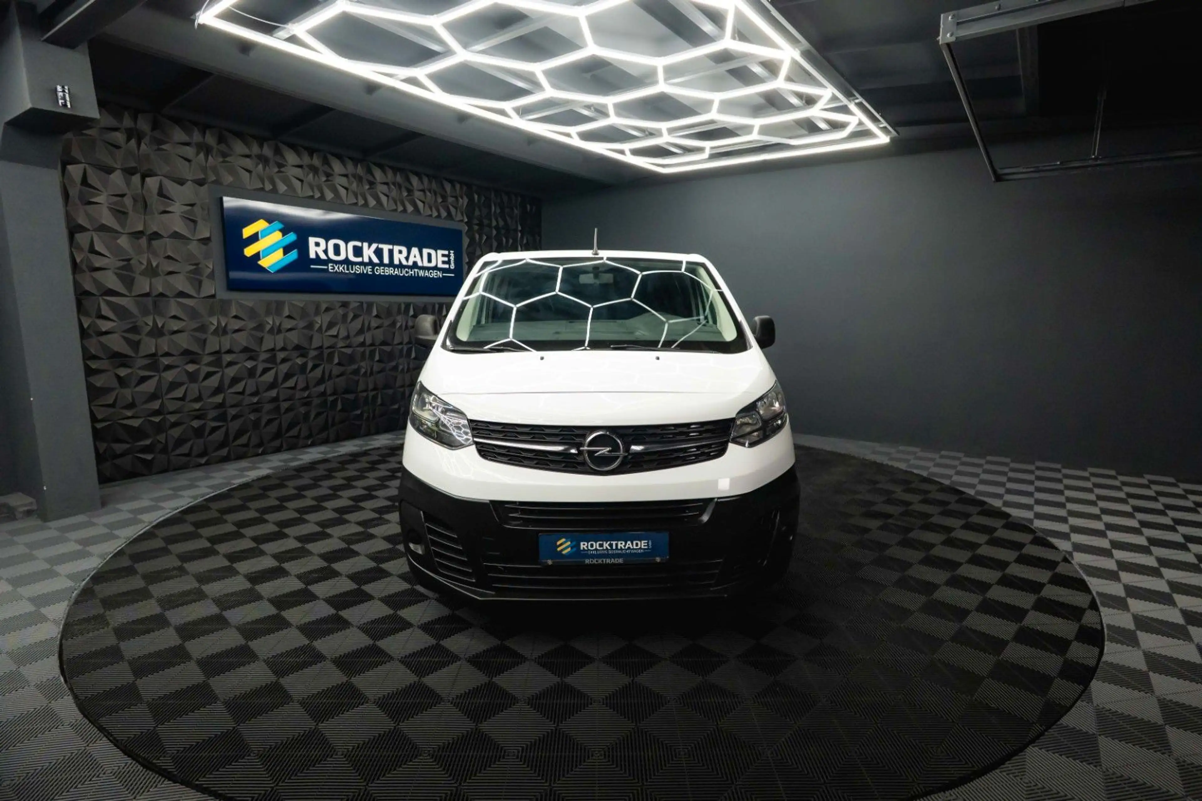Opel Vivaro Kombi S | 9 Sitze | Klima | DAB | TÜV NEU — photo 4